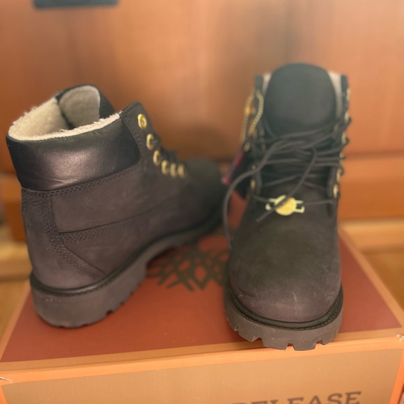 Timberlands - Picture 4 of 6